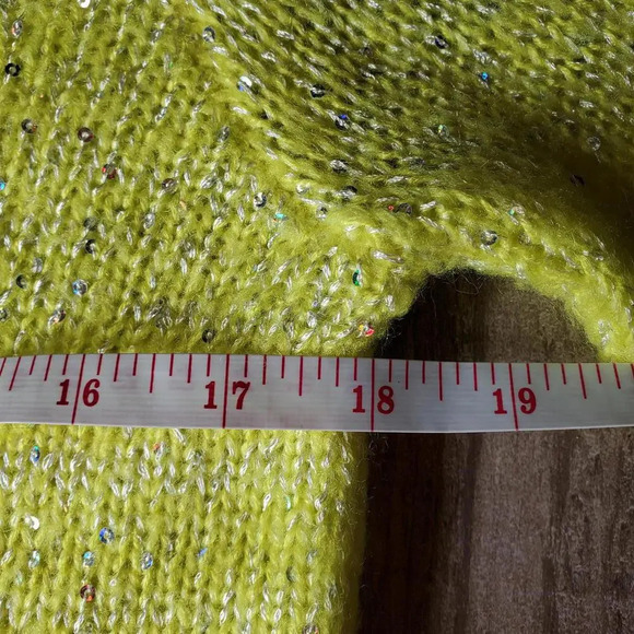 Wet Seal Yellow Sequin Cropped Women's Sweater Size Small NWOT - Picture 12 of 17
